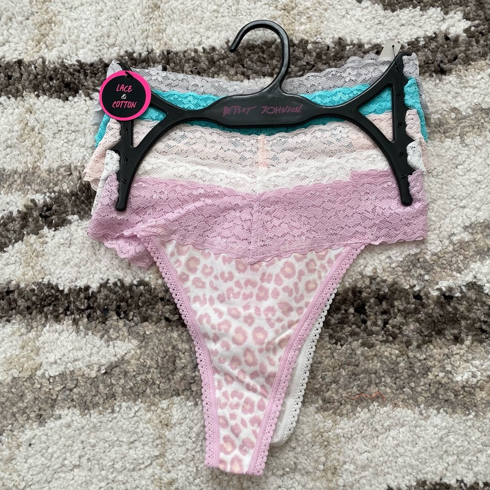 Betsy Johnson Mixed Fabric 5 Packs Thongs